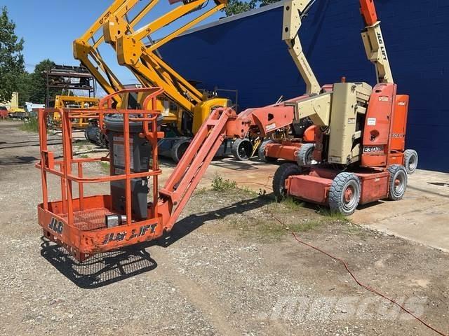 JLG E300AJP Knikarmhoogwerkers