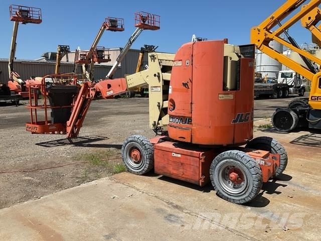 JLG E300AJP Knikarmhoogwerkers