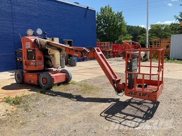 JLG E300AJP Knikarmhoogwerkers