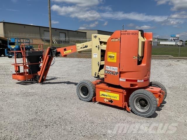 JLG E300AJP Knikarmhoogwerkers