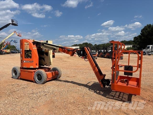 JLG E300AJP Knikarmhoogwerkers
