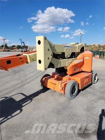 JLG E400AJP Knikarmhoogwerkers
