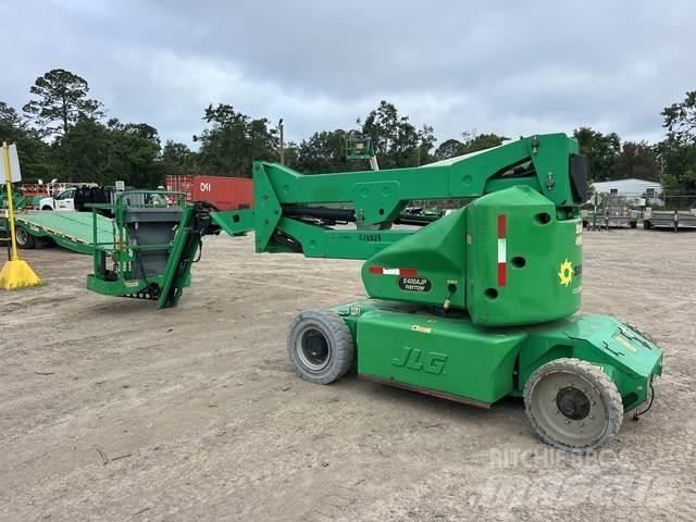 JLG E400AJPN Knikarmhoogwerkers