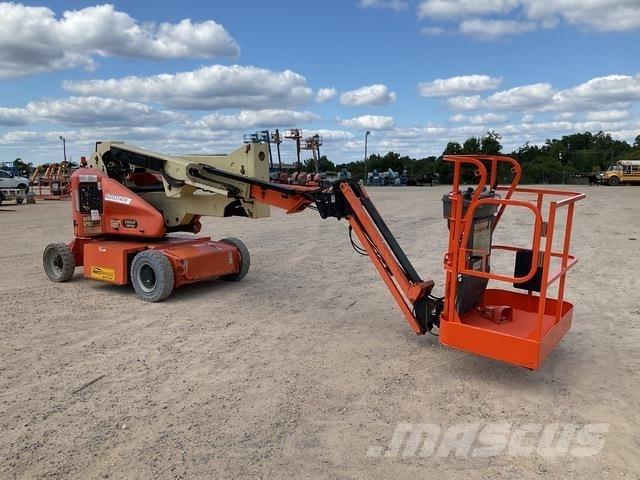 JLG E400AJPN Knikarmhoogwerkers