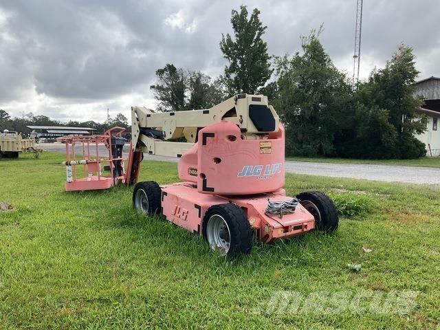 JLG E450AJ Knikarmhoogwerkers