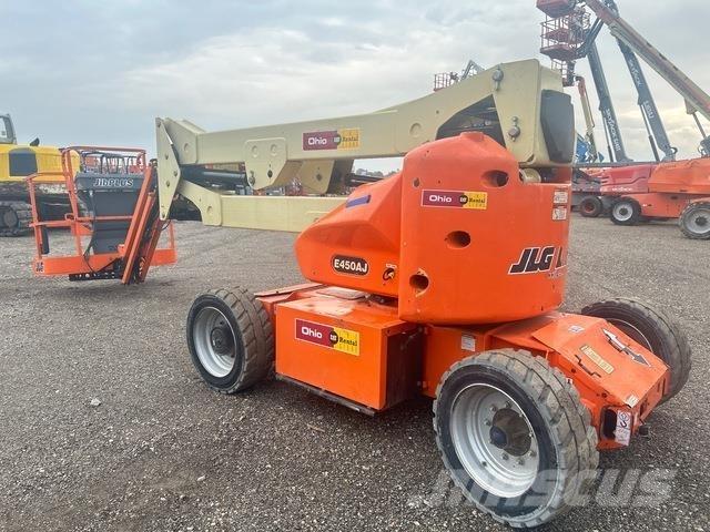 JLG E450AJ Knikarmhoogwerkers
