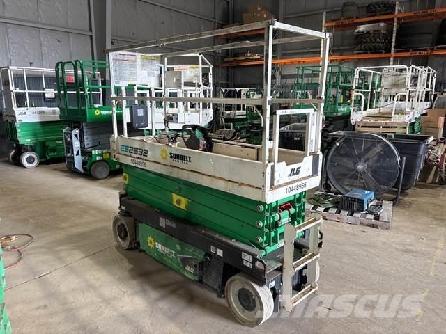 JLG ES2632 Schaarhoogwerkers
