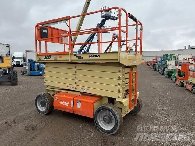 JLG M4069 Schaarhoogwerkers
