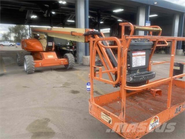 JLG M600J Knikarmhoogwerkers