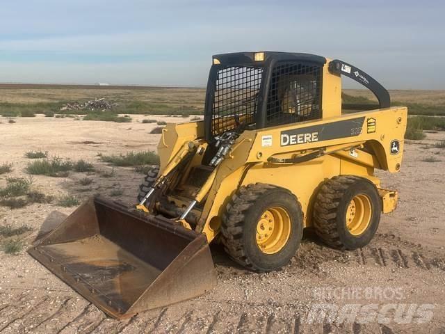 John Deere 325 Schrankladers
