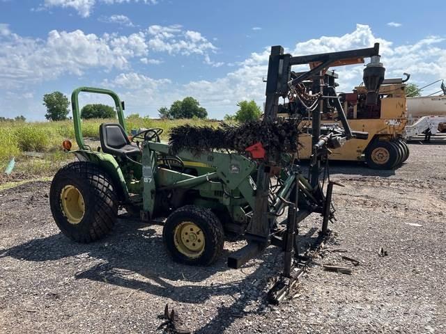 John Deere 750 Compacttrekkers