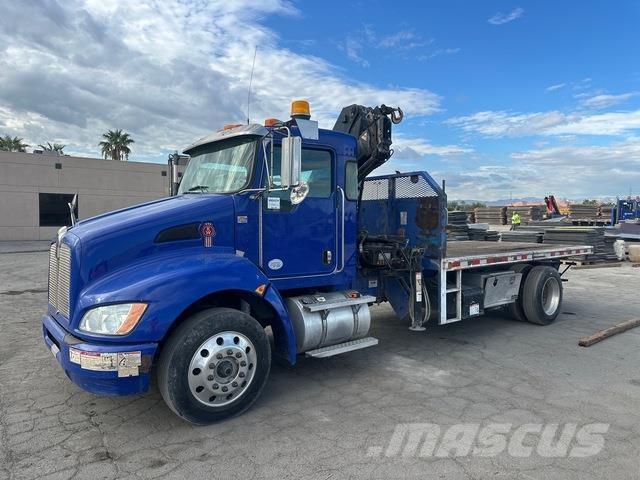 Kenworth T270 Vlakke laadvloer met kraan