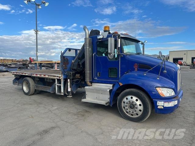 Kenworth T270 Vlakke laadvloer met kraan