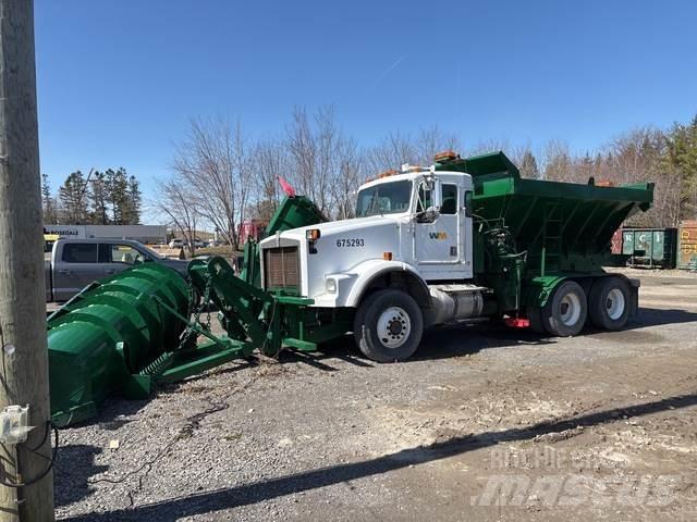 Kenworth T800 Sneeuwschuivers en -ploegen