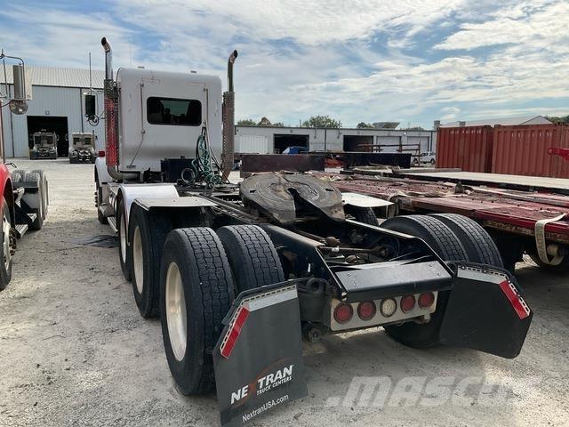 Kenworth T800 Trekkers