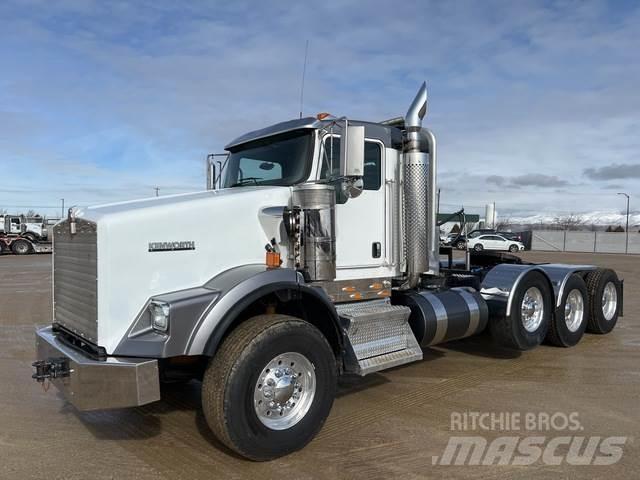 Kenworth T800W Trekkers
