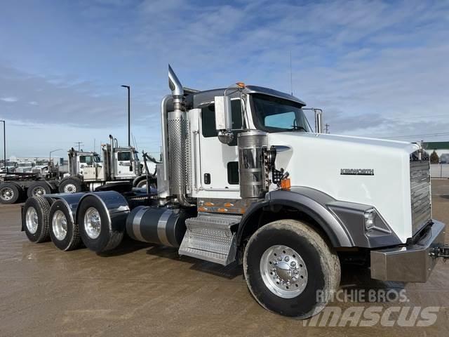 Kenworth T800W Trekkers