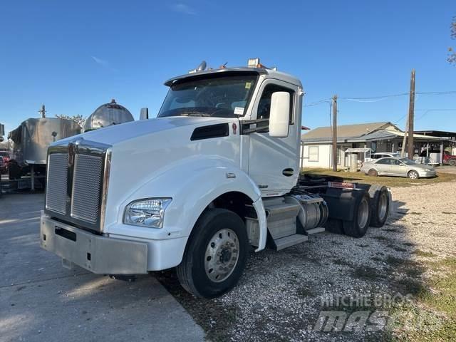 Kenworth T880 Trekkers