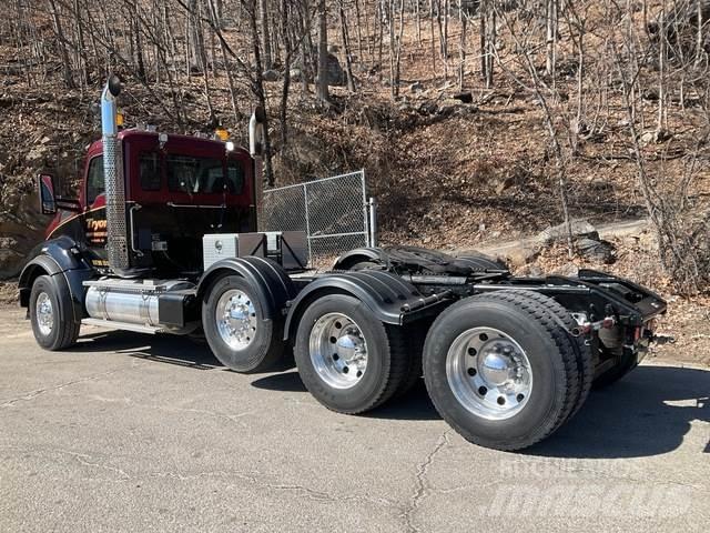 Kenworth T880 Trekkers