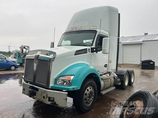 Kenworth T880 Trekkers