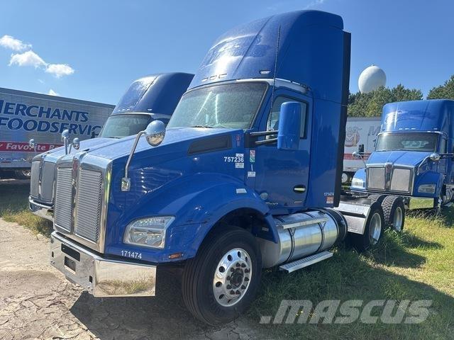 Kenworth T880 Trekkers