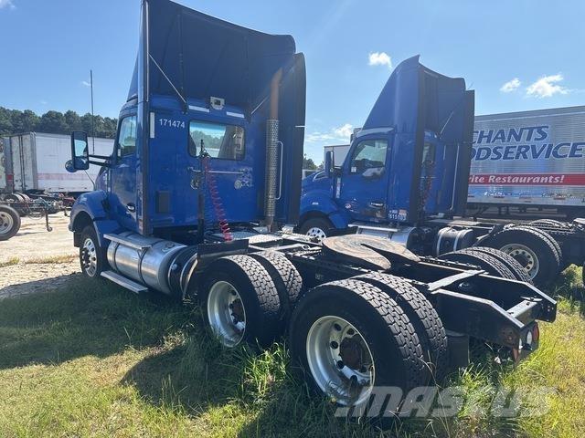 Kenworth T880 Trekkers