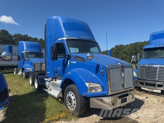 Kenworth T880 Trekkers