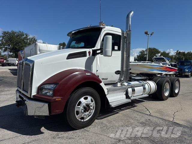 Kenworth T880 Trekkers