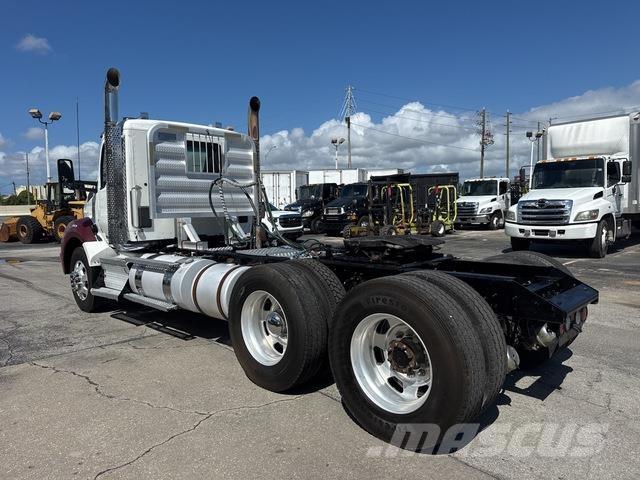 Kenworth T880 Trekkers
