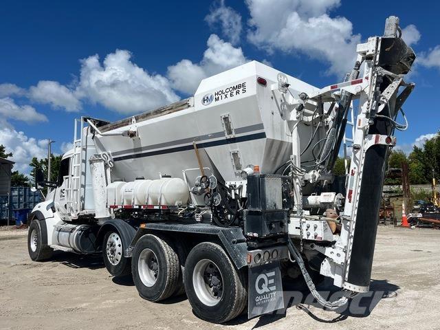 Kenworth T880 Betonmixers en pompen