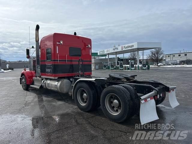 Kenworth W900 Trekkers