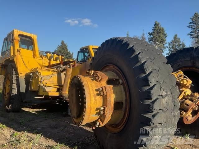 Komatsu 330M Knik dumptrucks