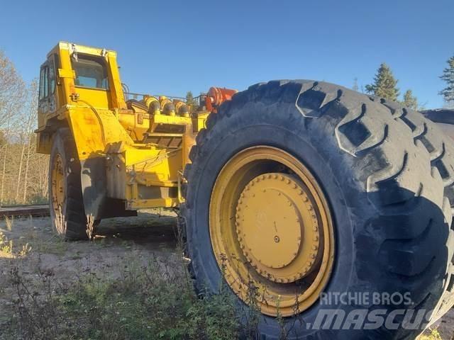Komatsu 330M Knik dumptrucks