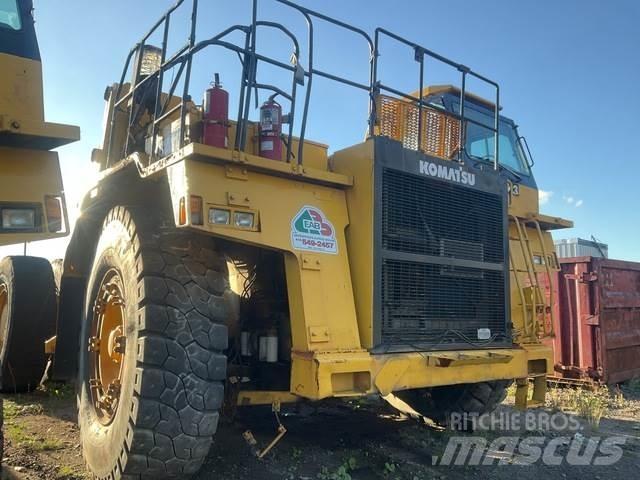 Komatsu 330M Knik dumptrucks