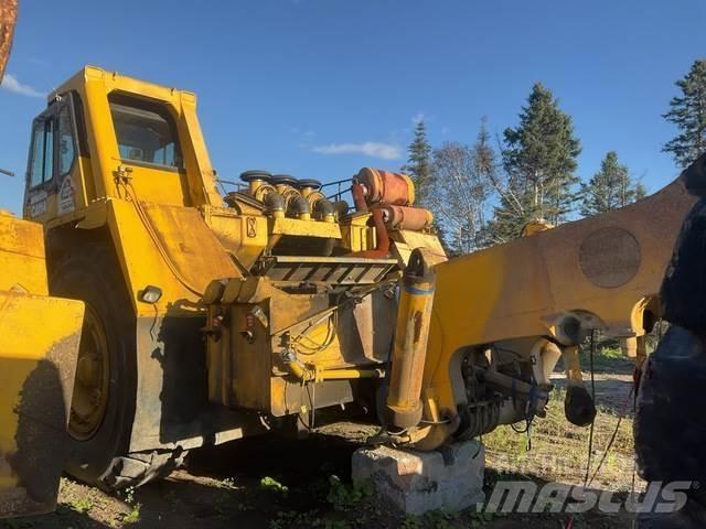 Komatsu 330M Knik dumptrucks