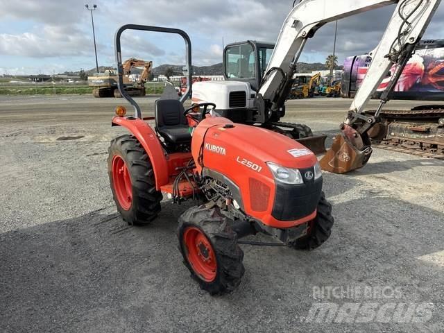 Kubota L2501D Compacttrekkers
