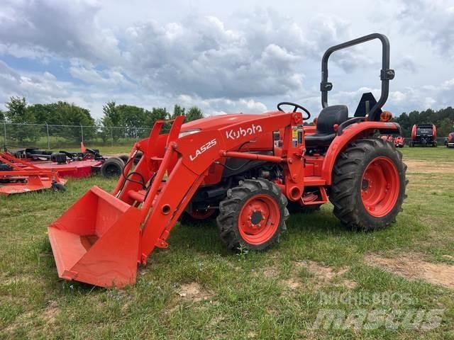Kubota L3301DT Compacttrekkers
