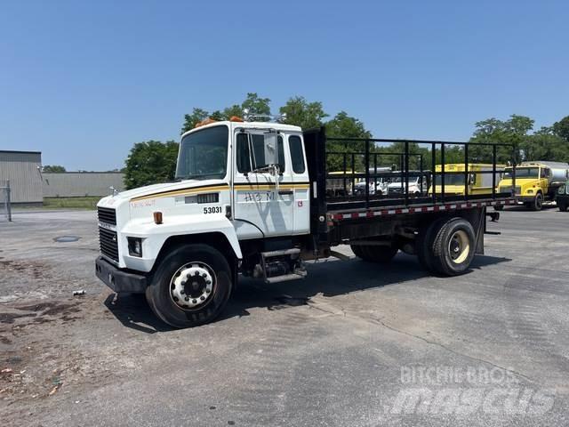 Mack CS300P Platte bakwagens