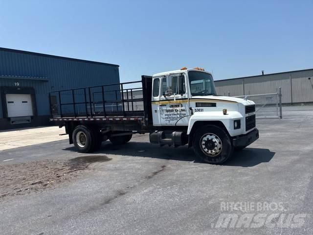 Mack CS300P Platte bakwagens