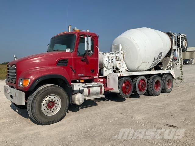 Mack CV513 Anders