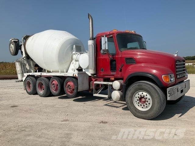 Mack CV513 Anders