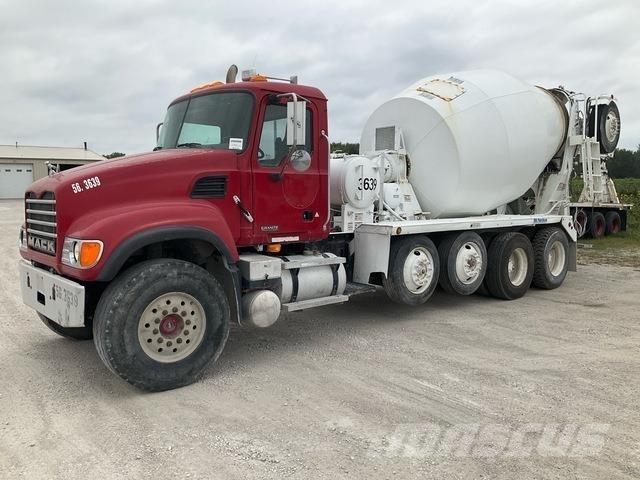 Mack CV513 Anders