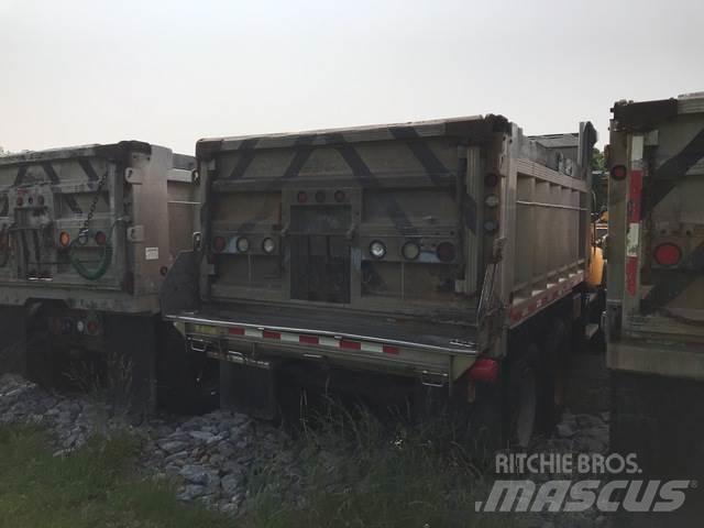 Mack CV700 Sneeuwschuivers en -ploegen
