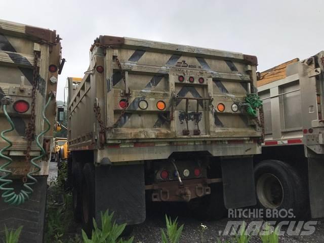 Mack CV700 Sneeuwschuivers en -ploegen