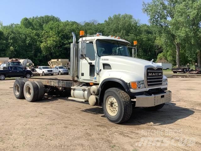 Mack CV713 Cabine en interieur