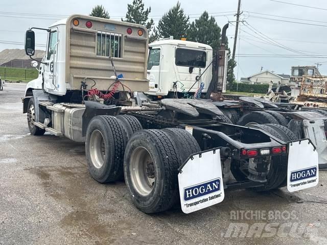 Mack CXU613 Trekkers