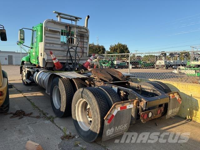 Mack CXU613 Trekkers