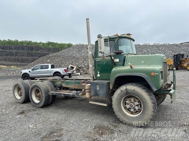 Mack DM600 Cabine en interieur