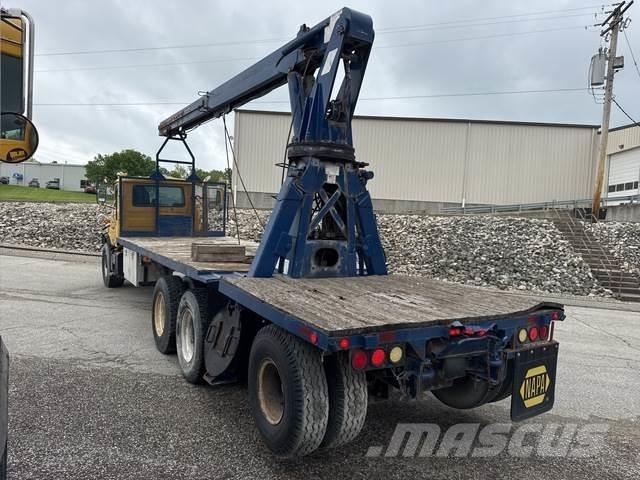 Mack DM688S Anders