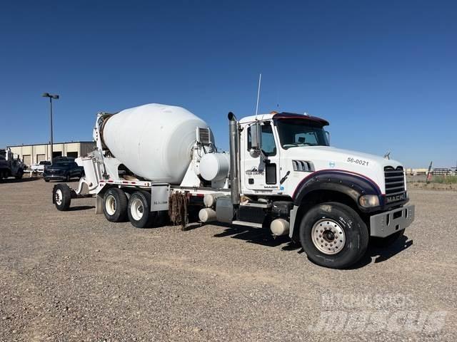 Mack GU713 Anders